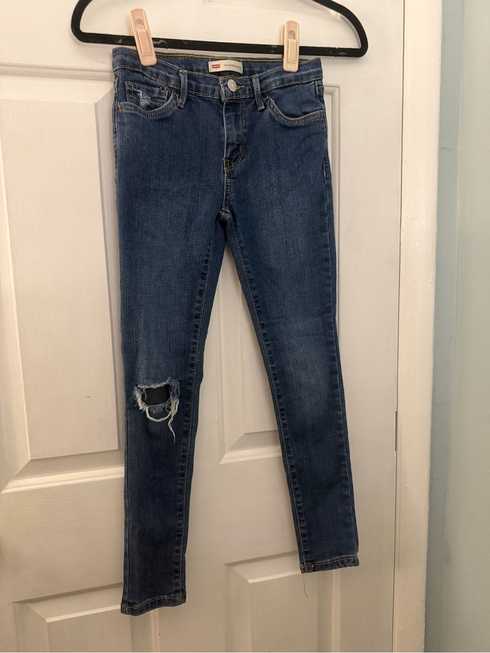 Levi’s 710 Girls Size 10 Super Skinny Distressed Stretch Jeans